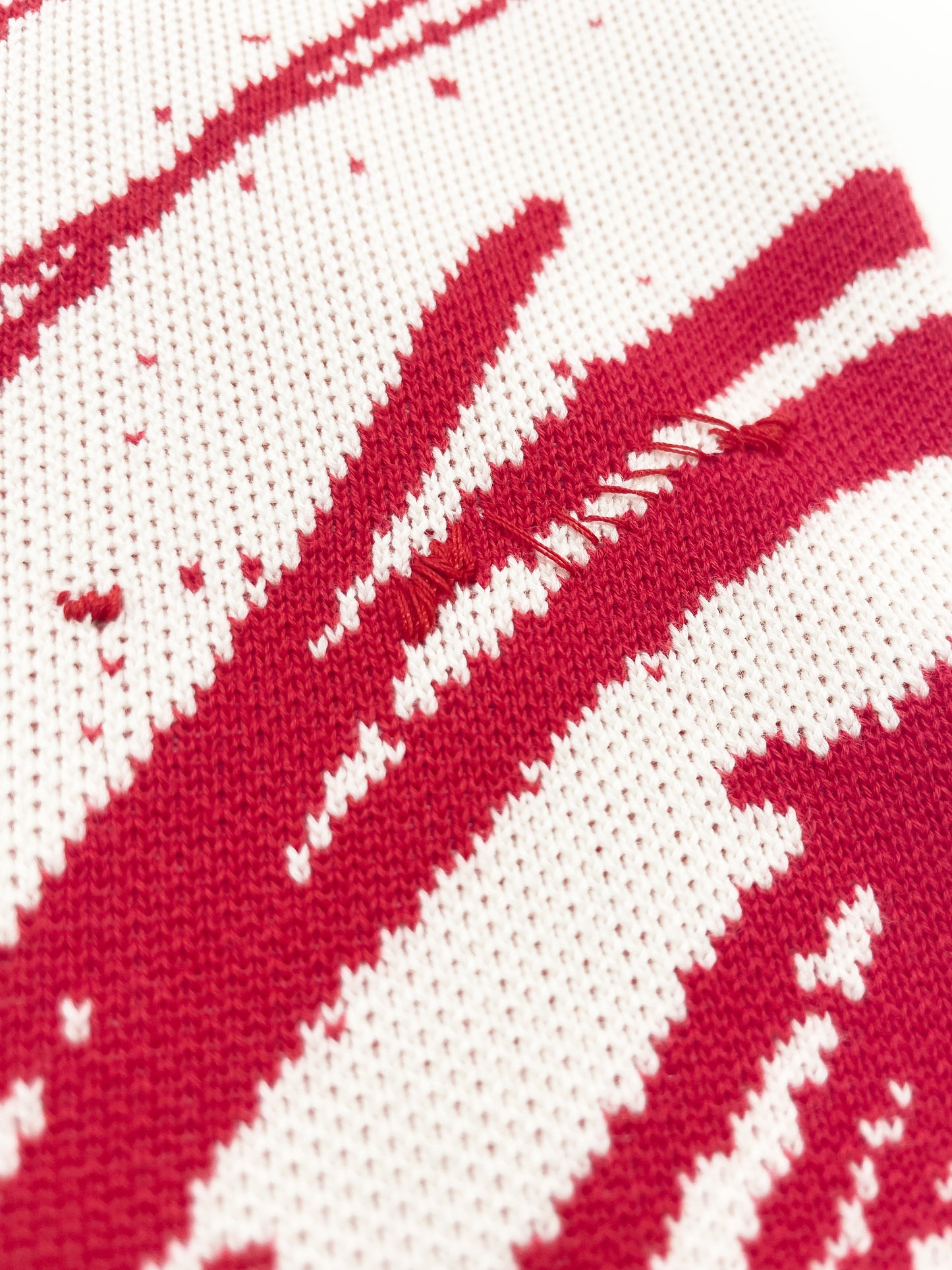 drawing motif knit