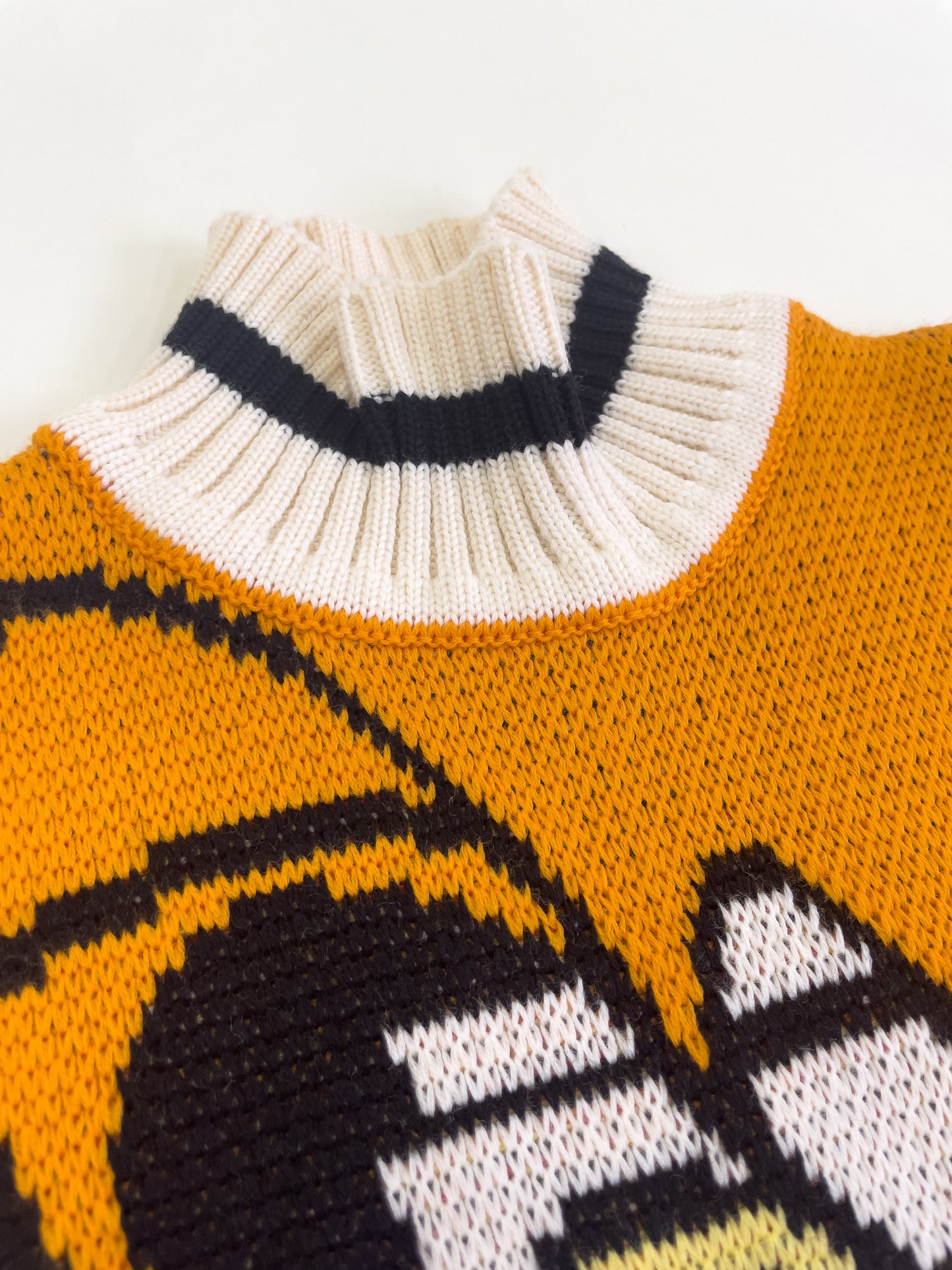 space shuttle knit