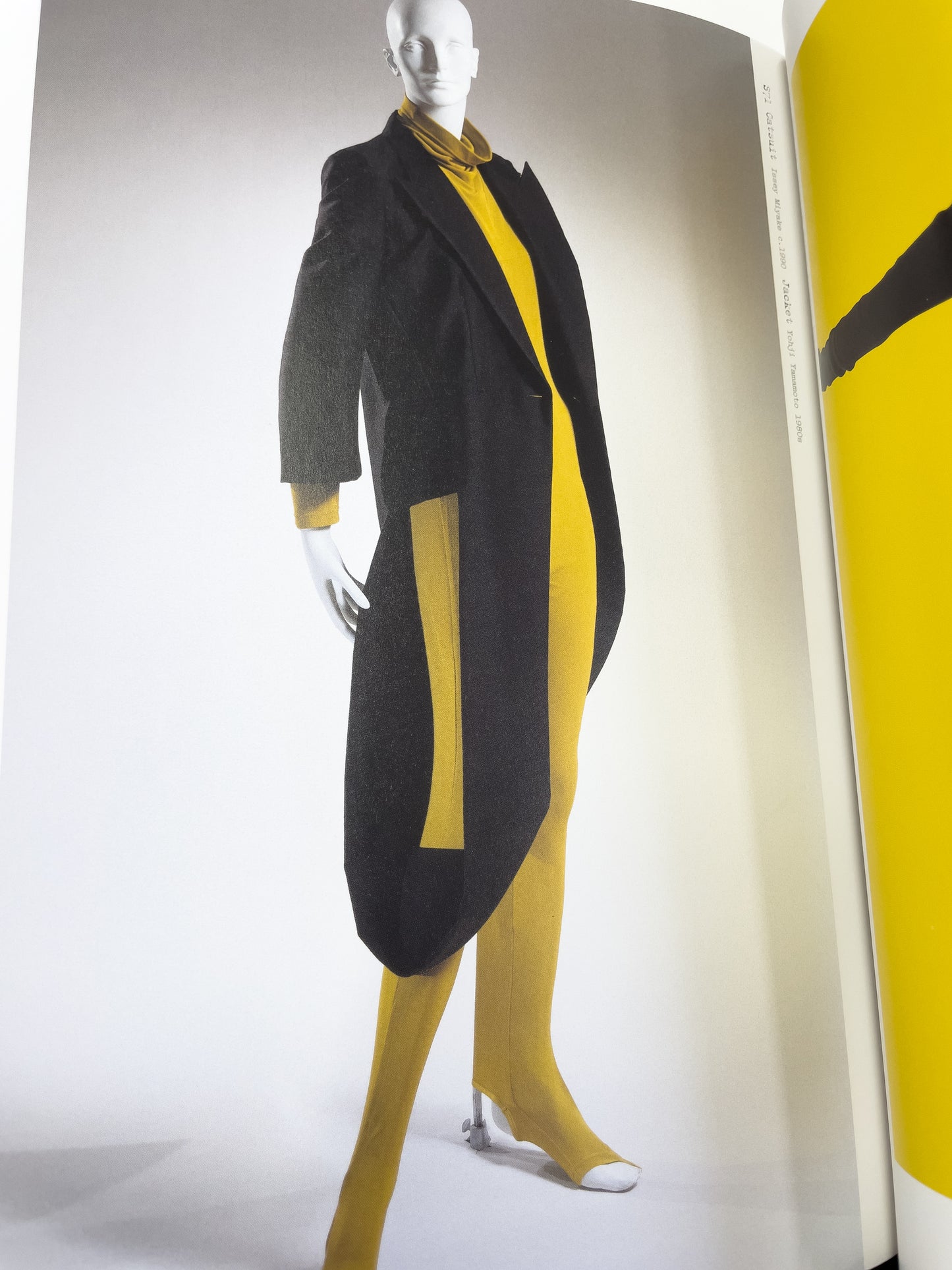 「Women and Sports wear」